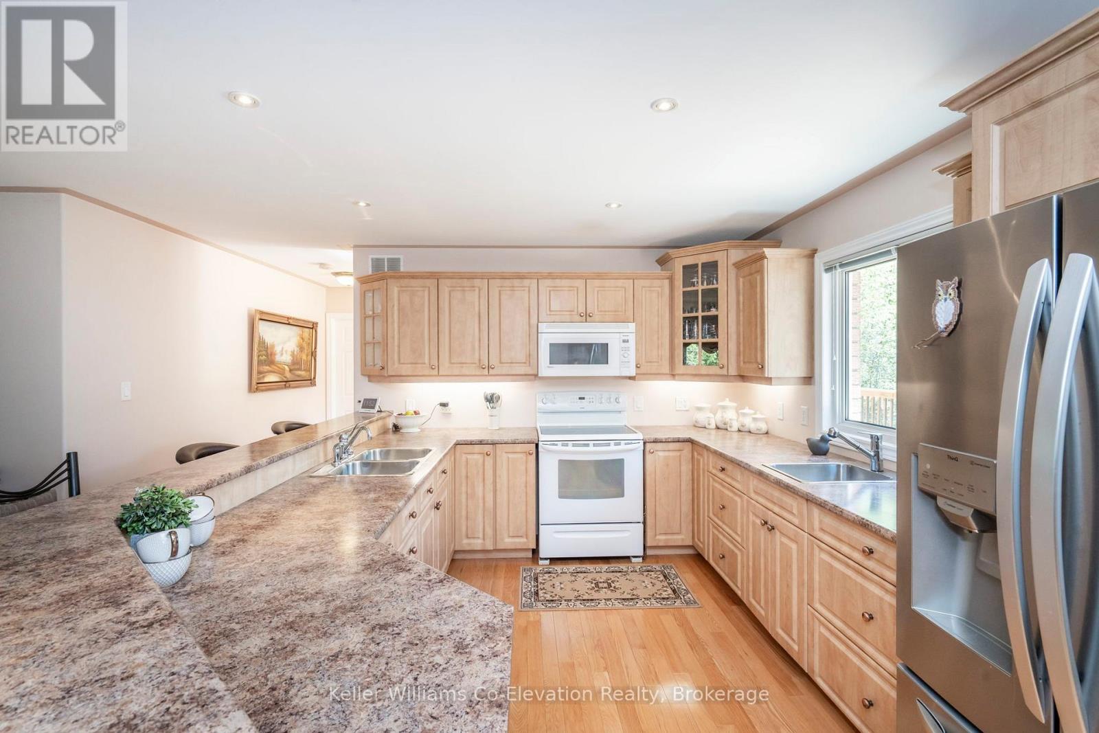 Photo 6 of 115 Mitchells Beach Road, Tay ON
