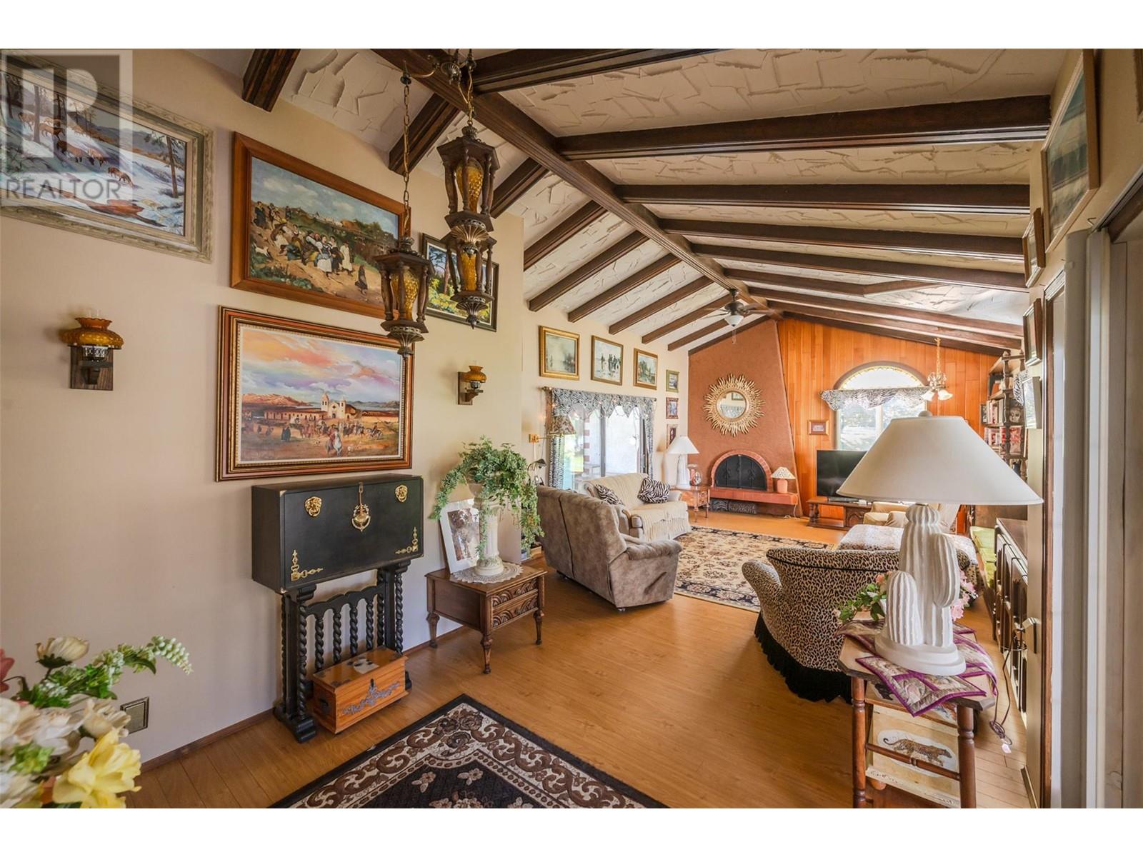 1209 LAKESHORE Drive, Osoyoos