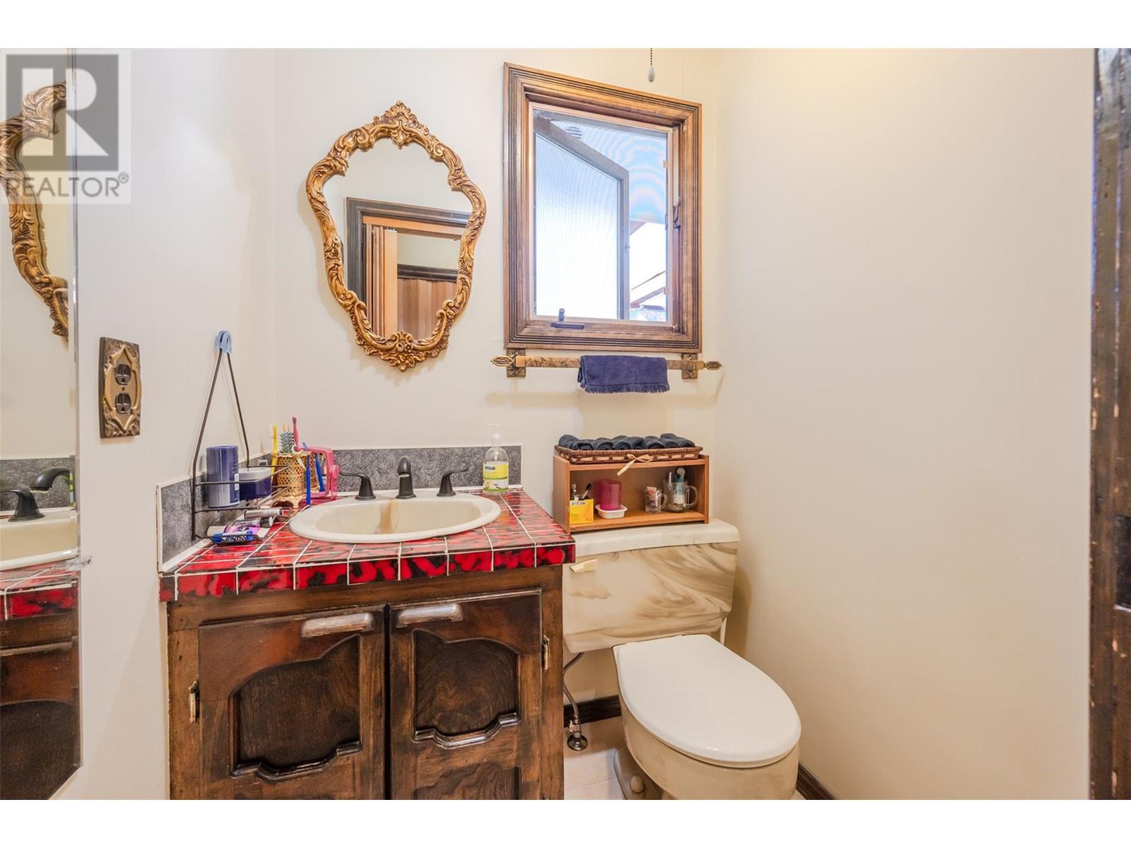 1209 LAKESHORE Drive, Osoyoos