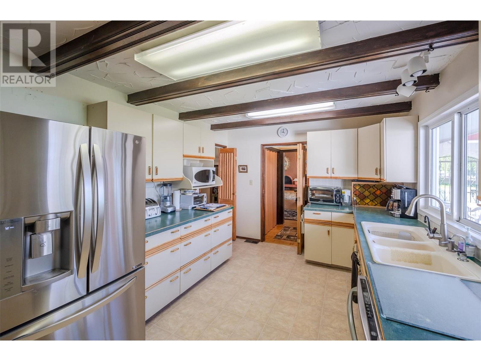 1209 LAKESHORE Drive, Osoyoos