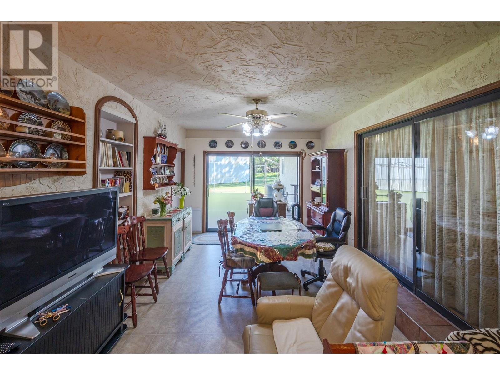1209 LAKESHORE Drive, Osoyoos