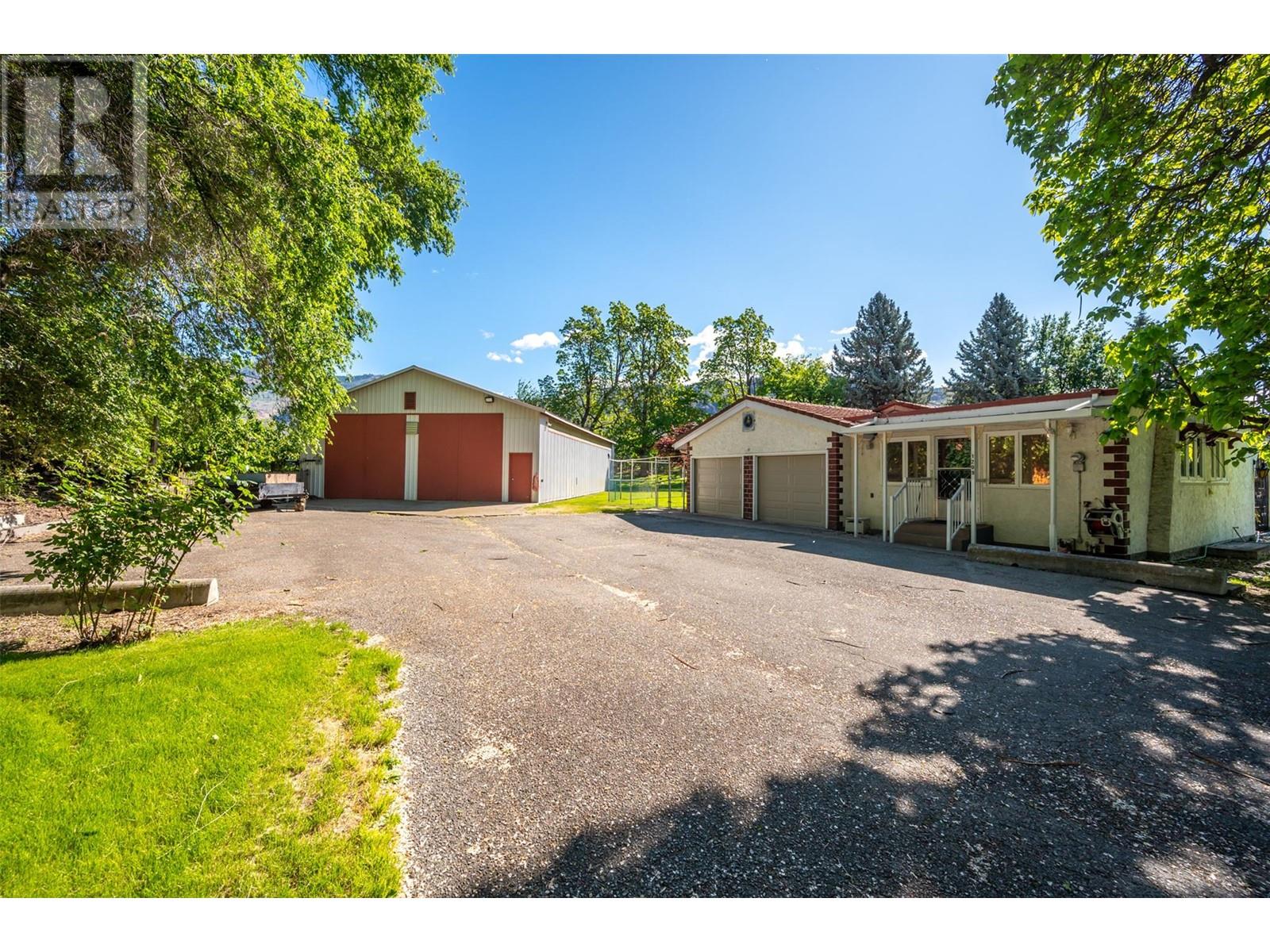 1209 LAKESHORE Drive, Osoyoos