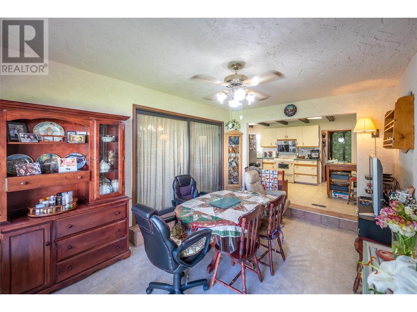 1209 LAKESHORE Drive, Osoyoos