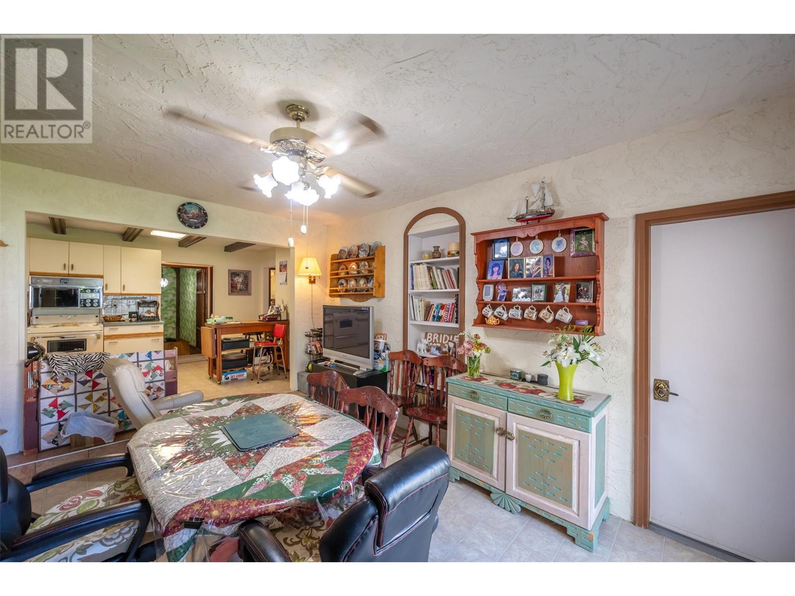 1209 LAKESHORE Drive, Osoyoos