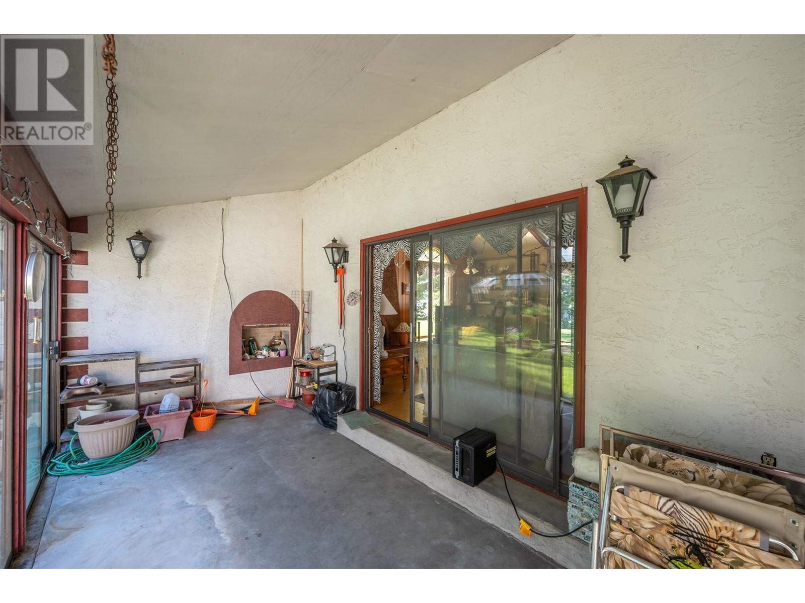 1209 LAKESHORE Drive, Osoyoos