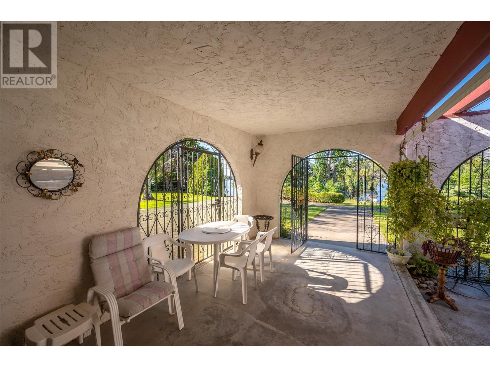 1209 LAKESHORE Drive, Osoyoos