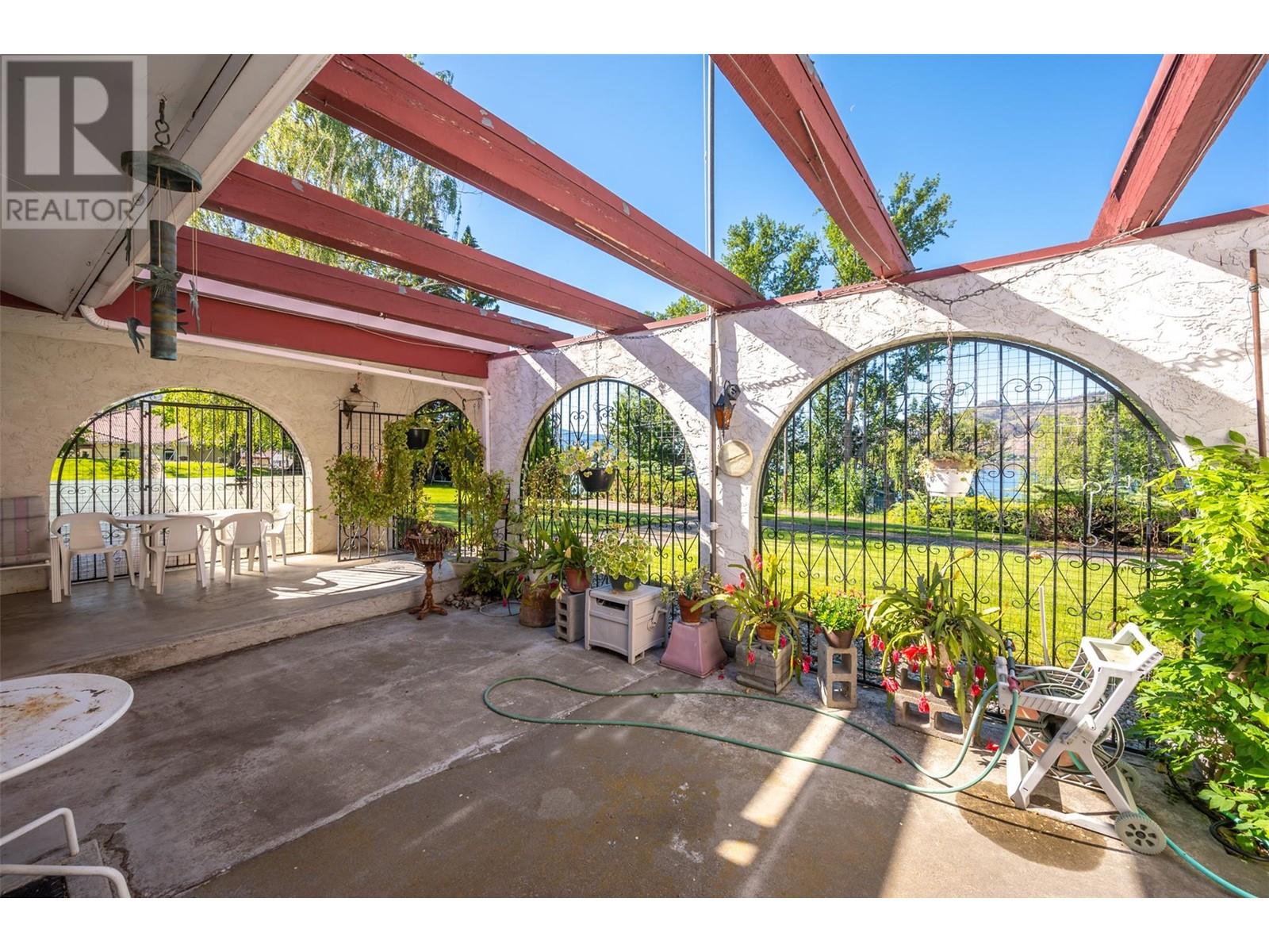 1209 LAKESHORE Drive, Osoyoos