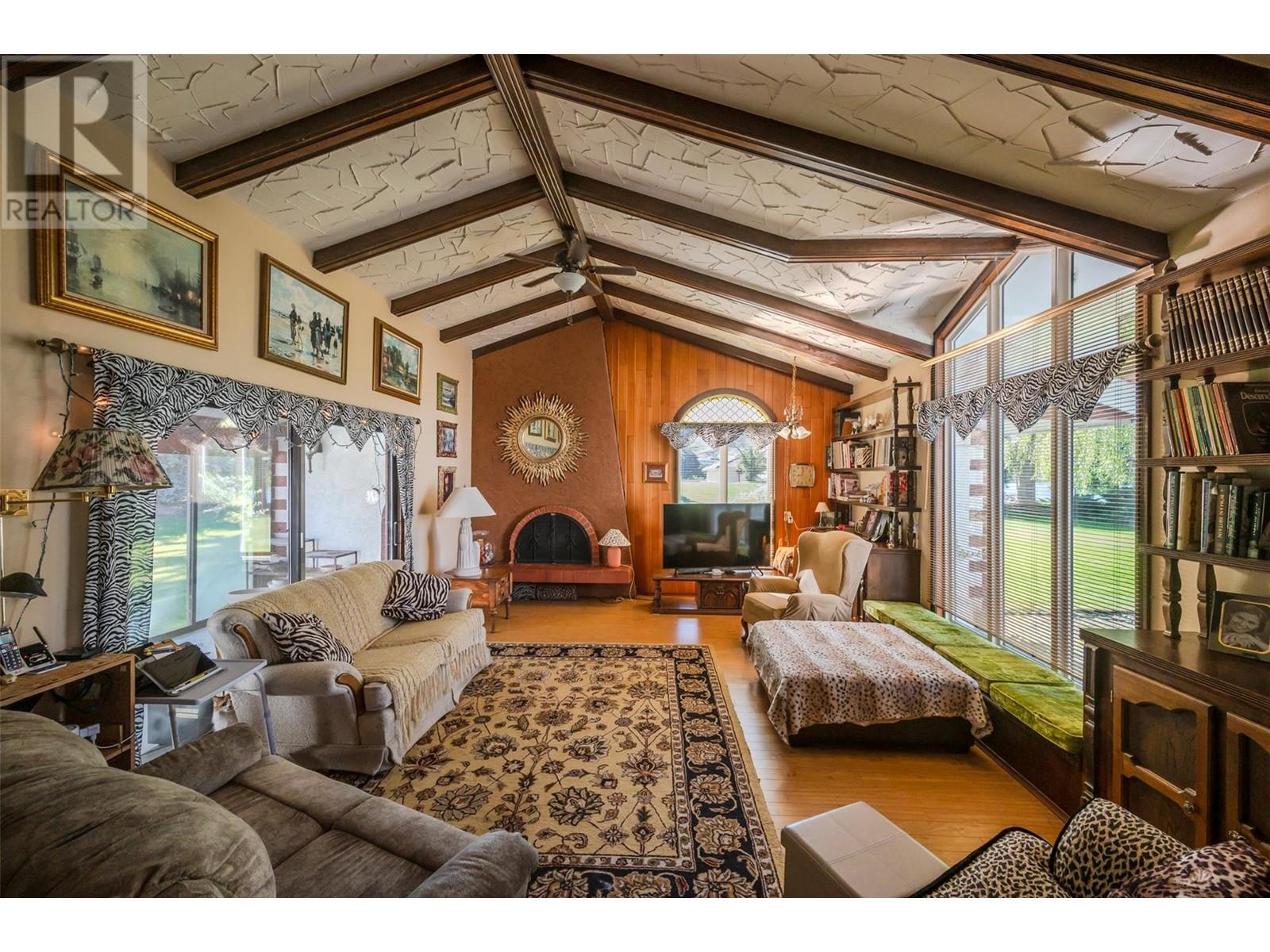 1209 LAKESHORE Drive, Osoyoos