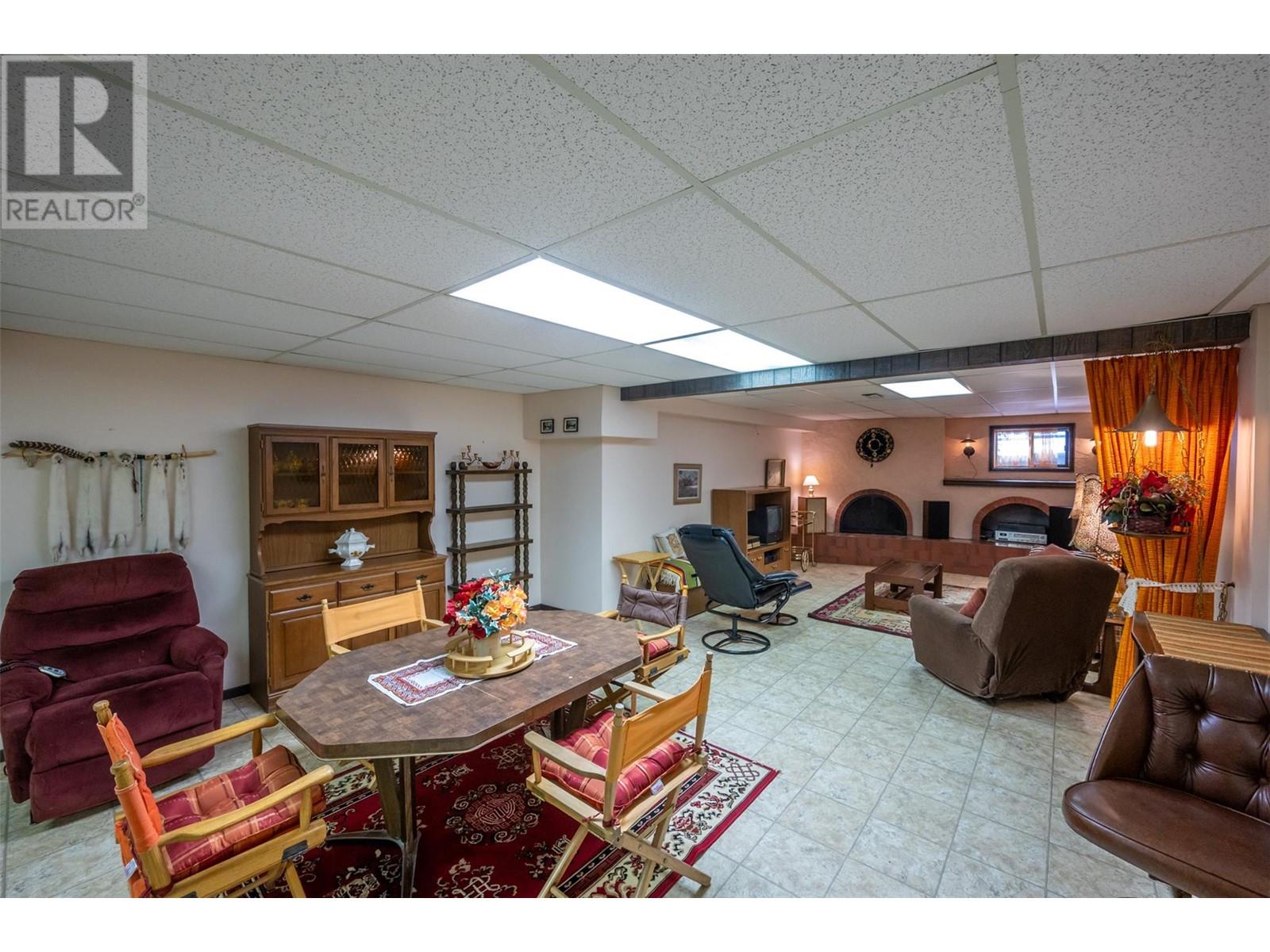 1209 LAKESHORE Drive, Osoyoos