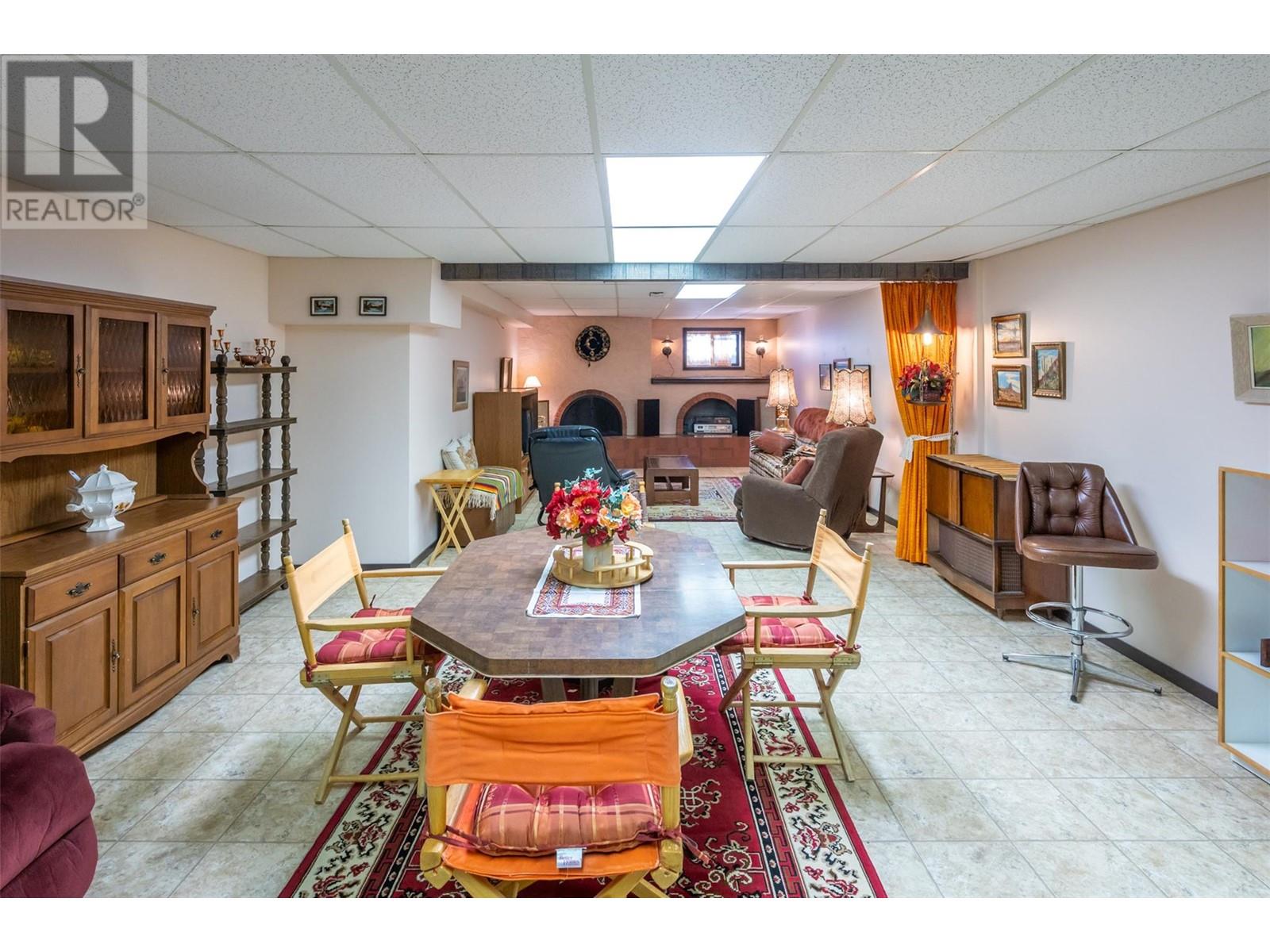 1209 LAKESHORE Drive, Osoyoos