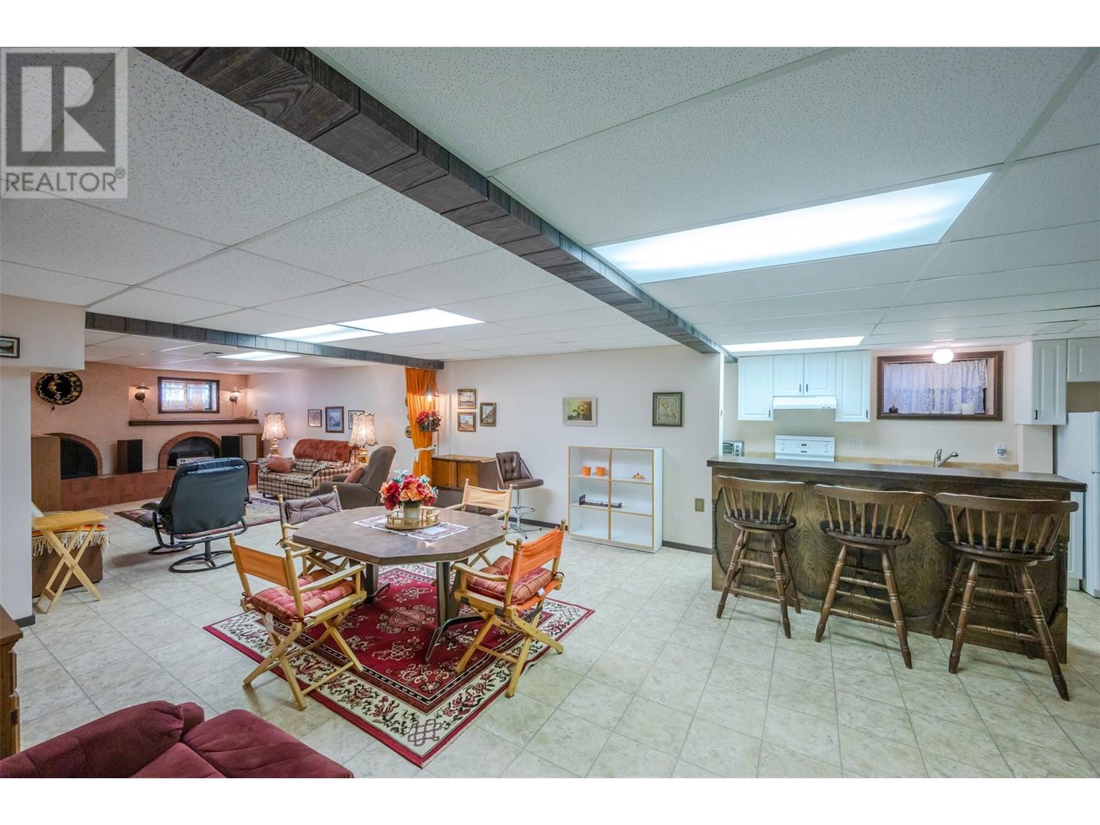 1209 LAKESHORE Drive, Osoyoos