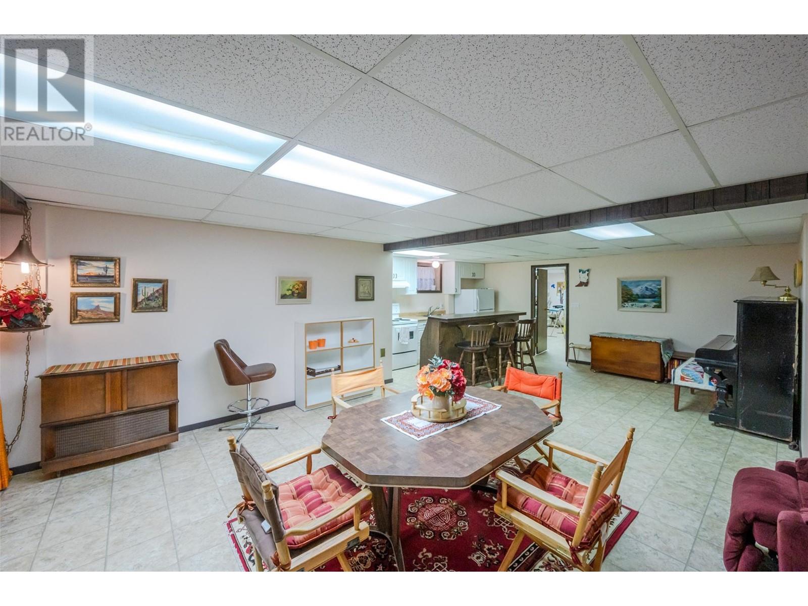 1209 LAKESHORE Drive, Osoyoos