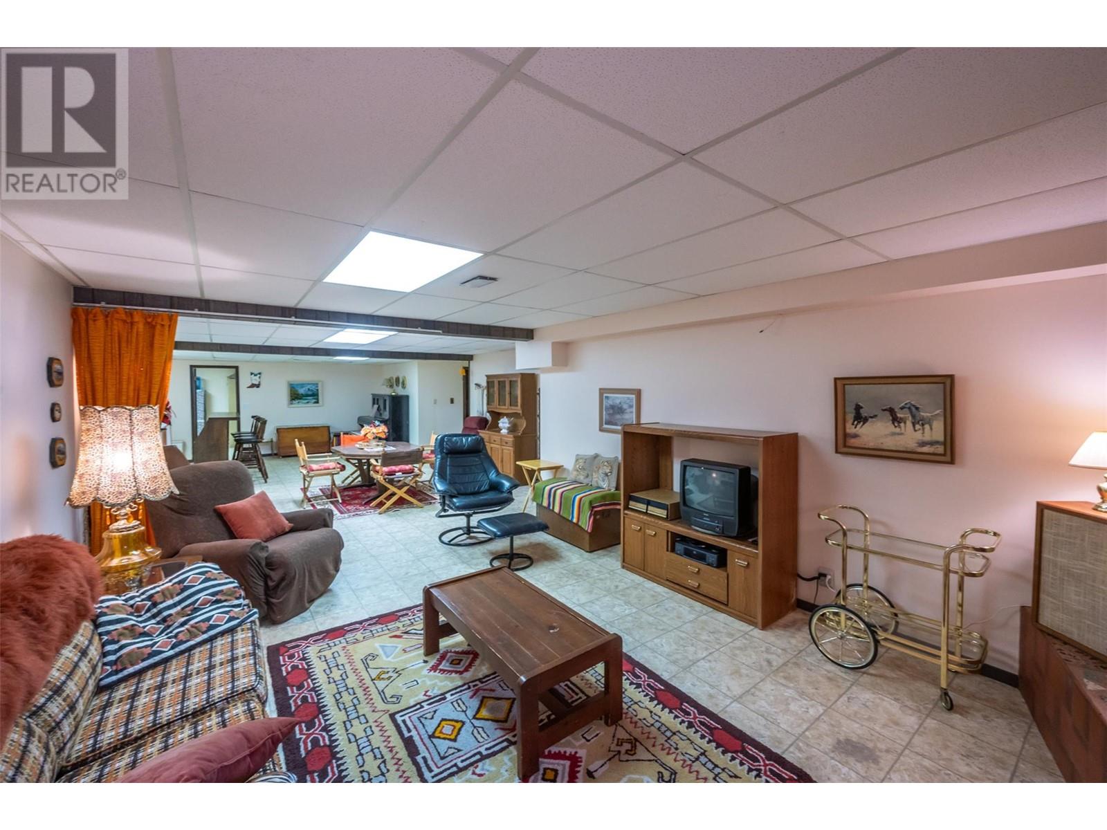1209 LAKESHORE Drive, Osoyoos