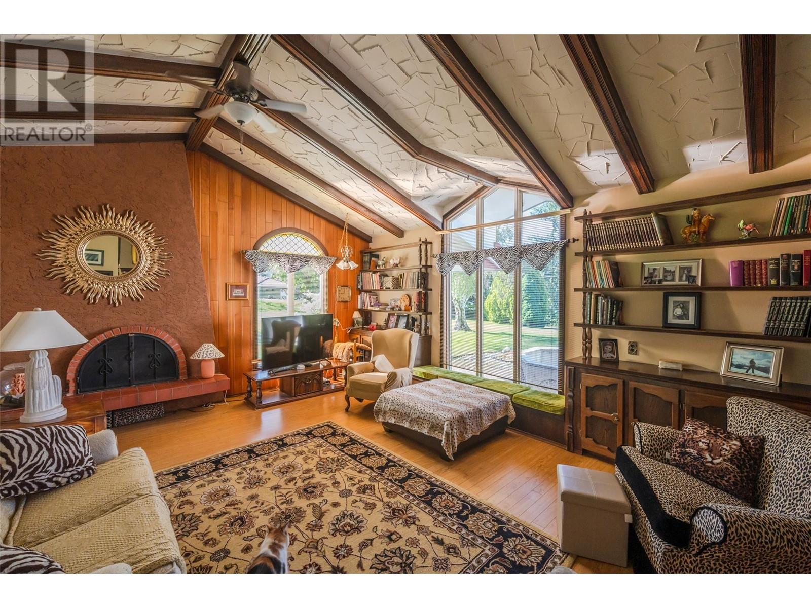 1209 LAKESHORE Drive, Osoyoos