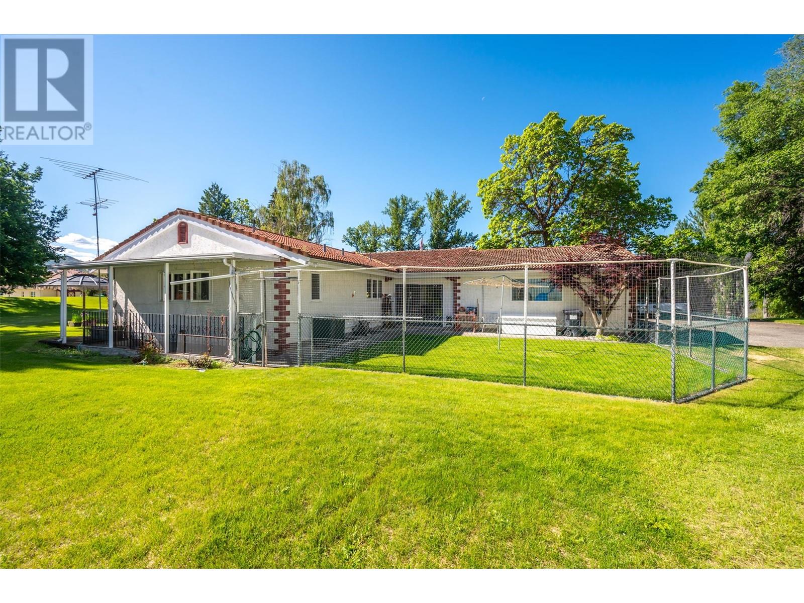 1209 LAKESHORE Drive, Osoyoos