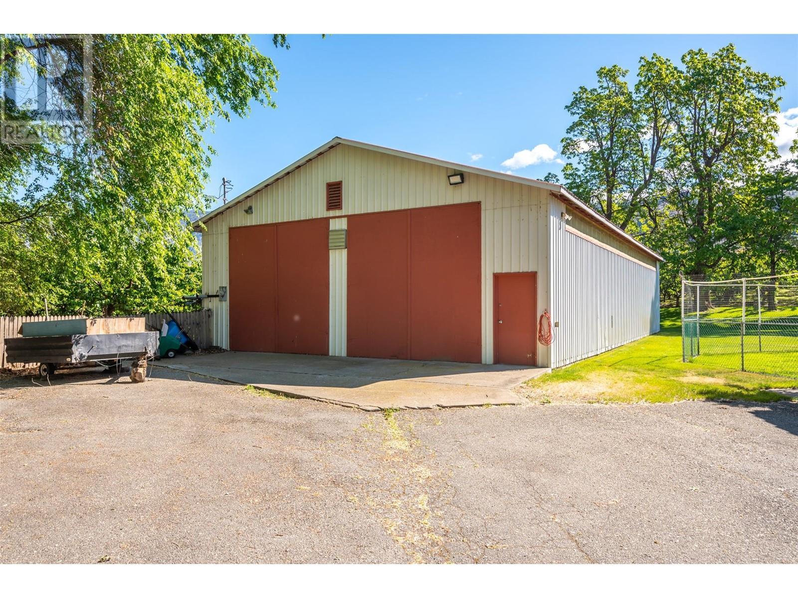 1209 LAKESHORE Drive, Osoyoos