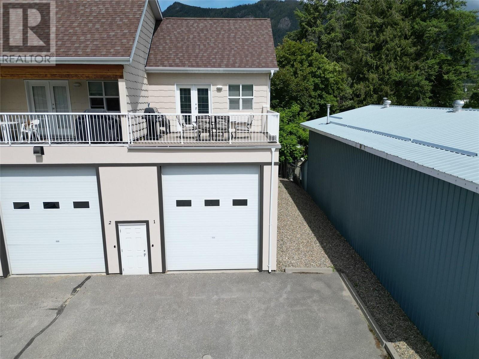 1 1205 Riverside Avenue, Sicamous