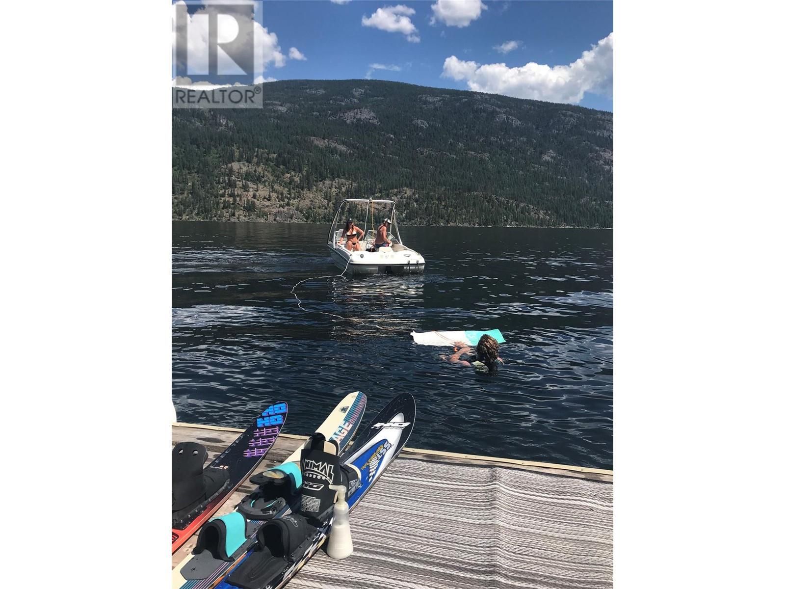 4212 BOAT ACCESS WEST Road, Christina Lake