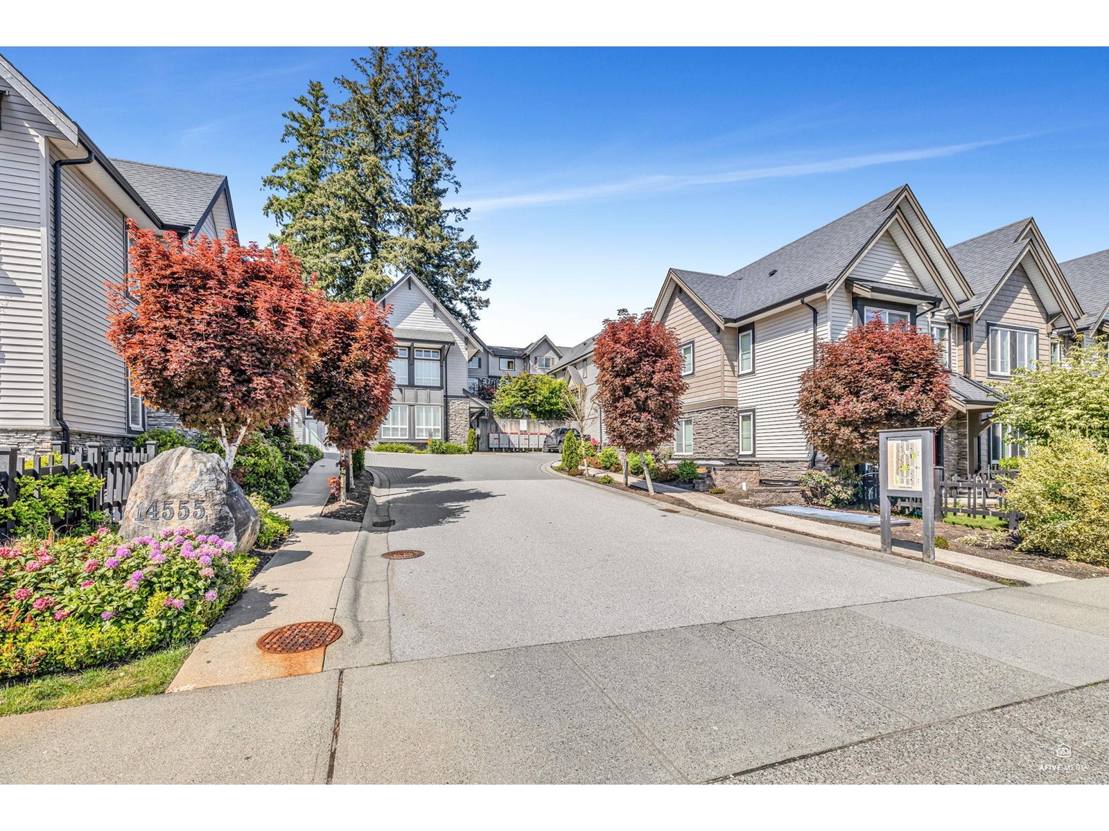 Photo 4 of 96 14555 68 Avenue, Surrey BC