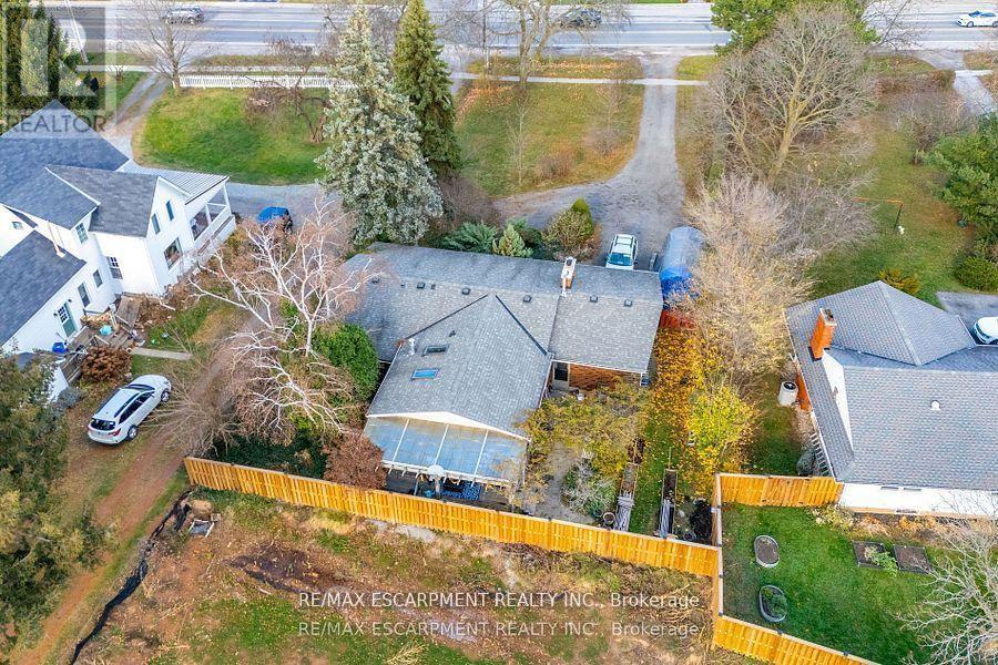 Photo 36 of 246 Main Street E, Grimsby ON