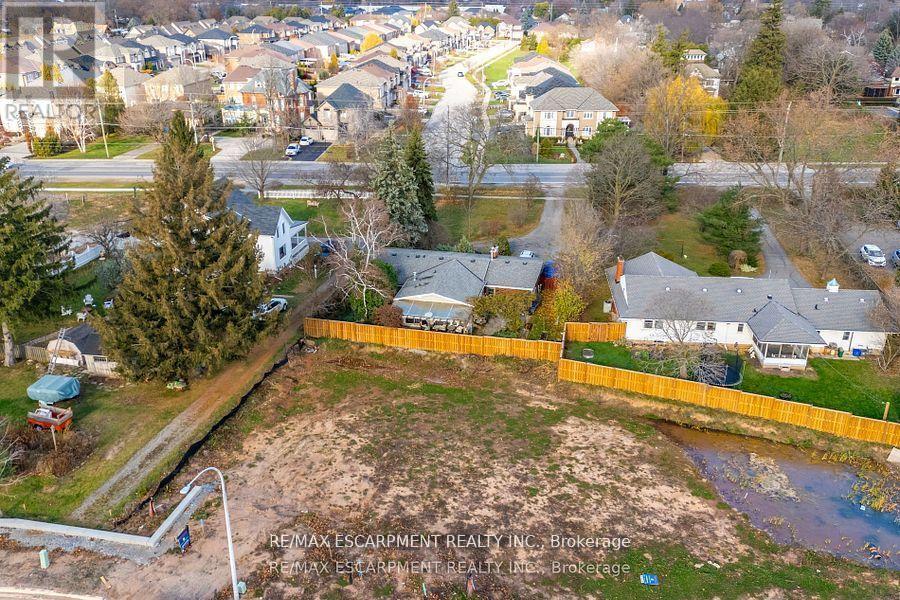 Photo 19 of 246 Main Street E, Grimsby ON
