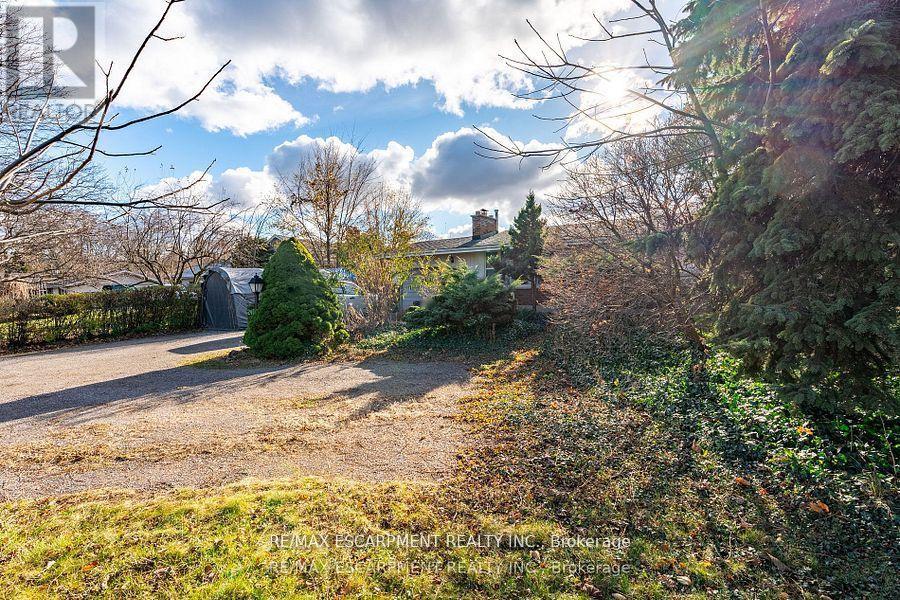 Photo 14 of 246 Main Street E, Grimsby ON