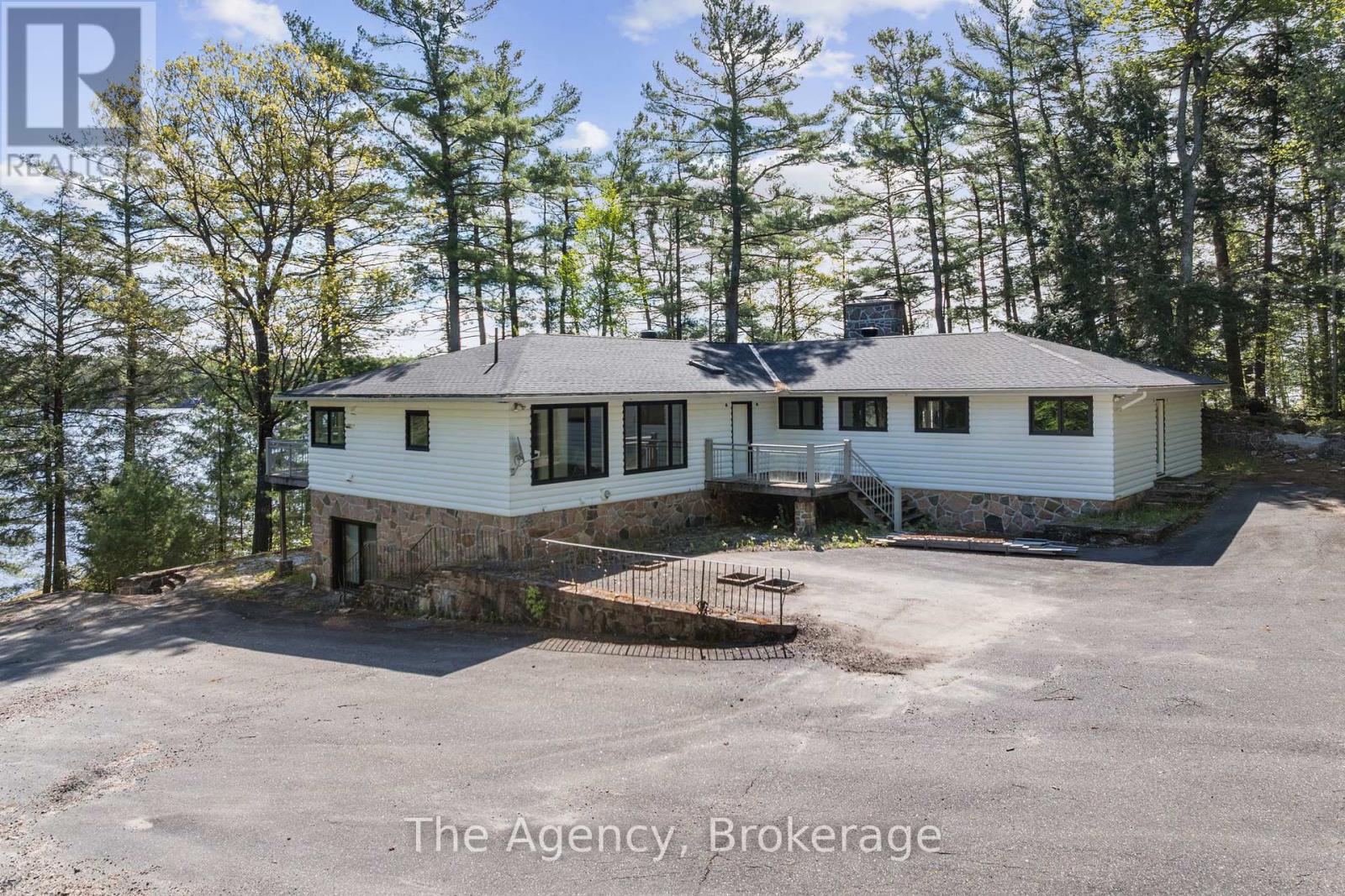 Photo 14 of 80 Tall Timbers Road, Seguin ON