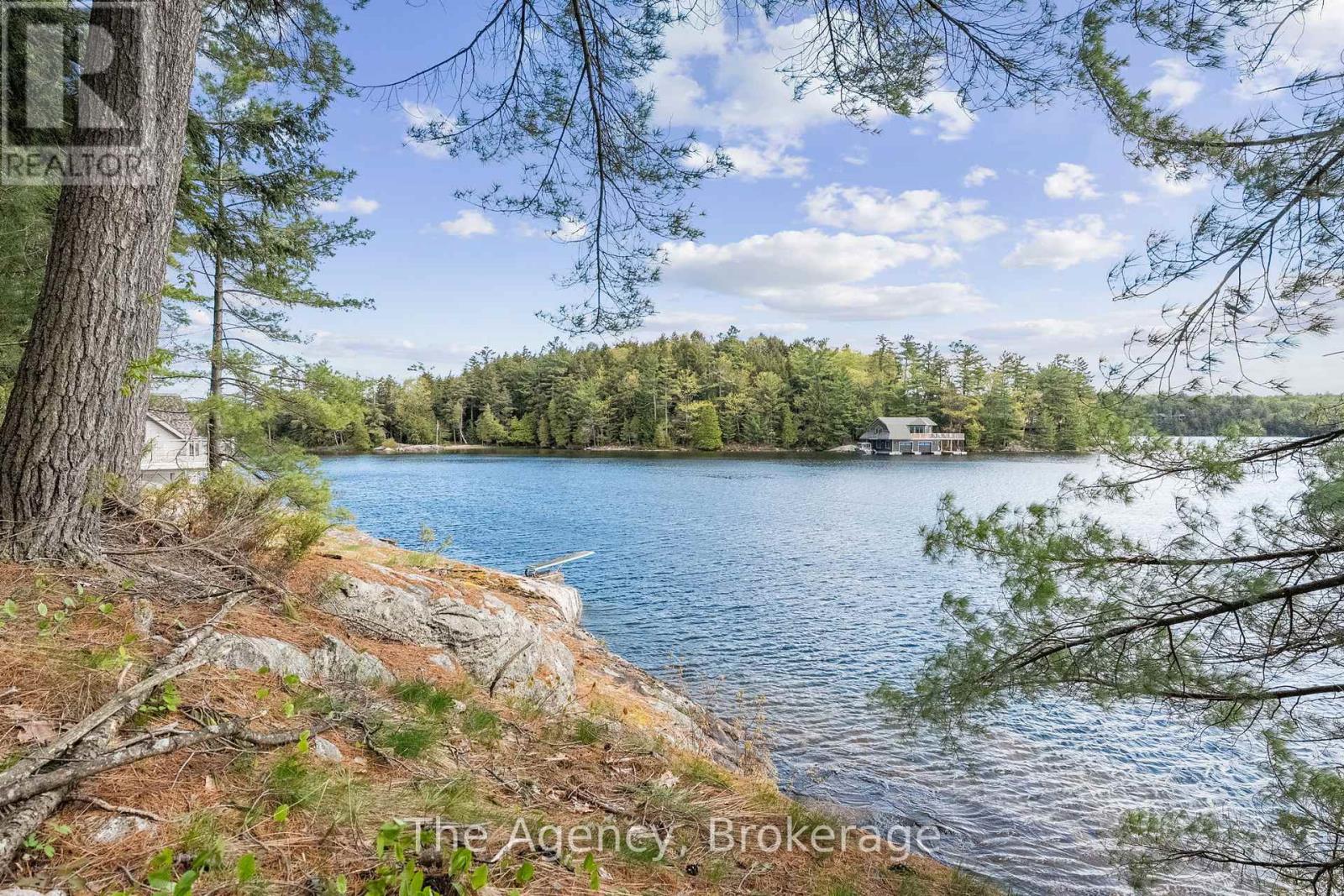 Photo 32 of 80 Tall Timbers Road, Seguin ON