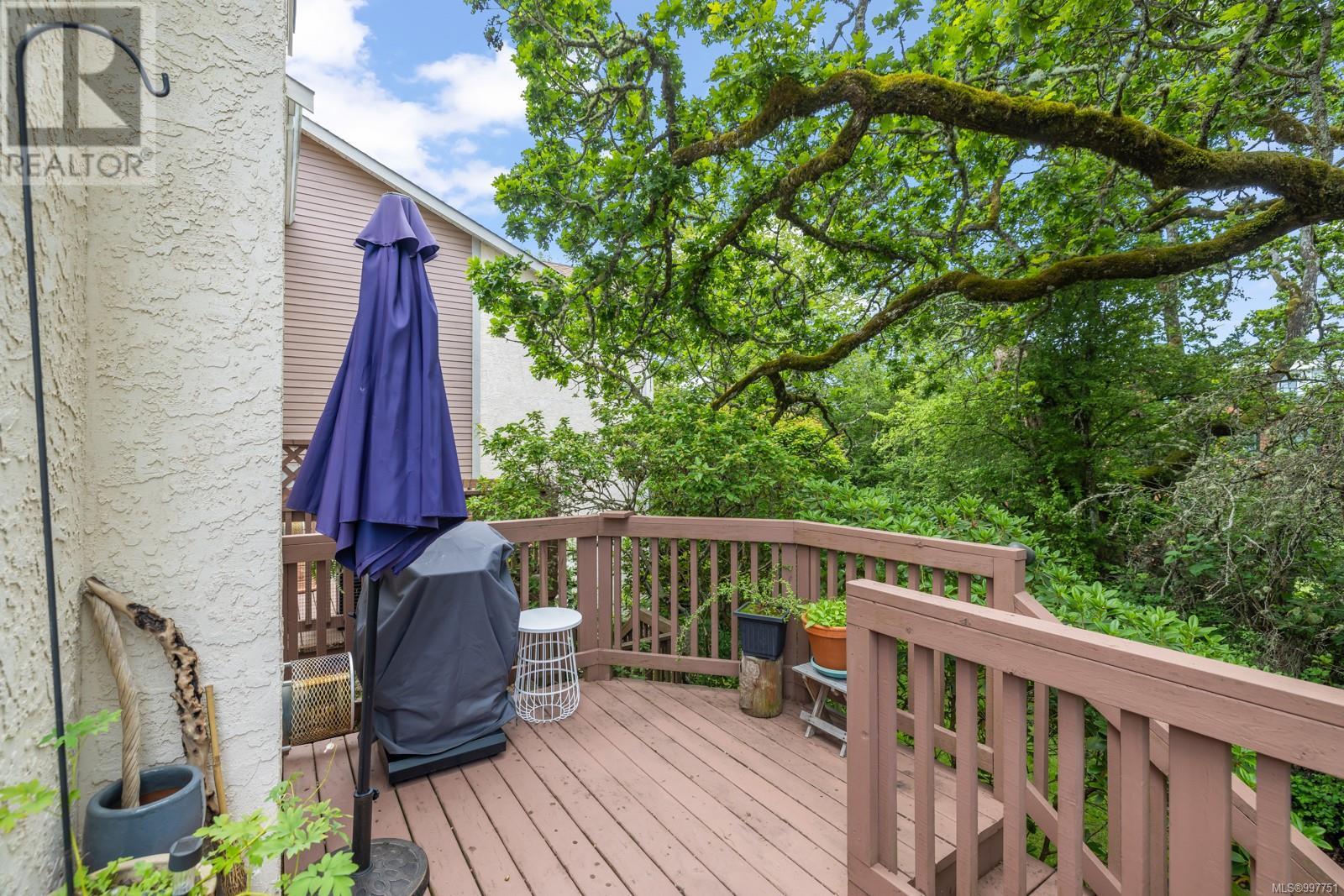 10 4580 West Saanich Road, Saanich