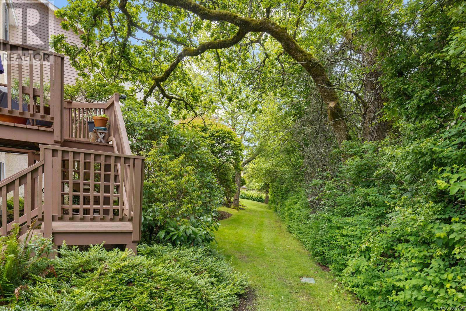 10 4580 West Saanich Road, Saanich