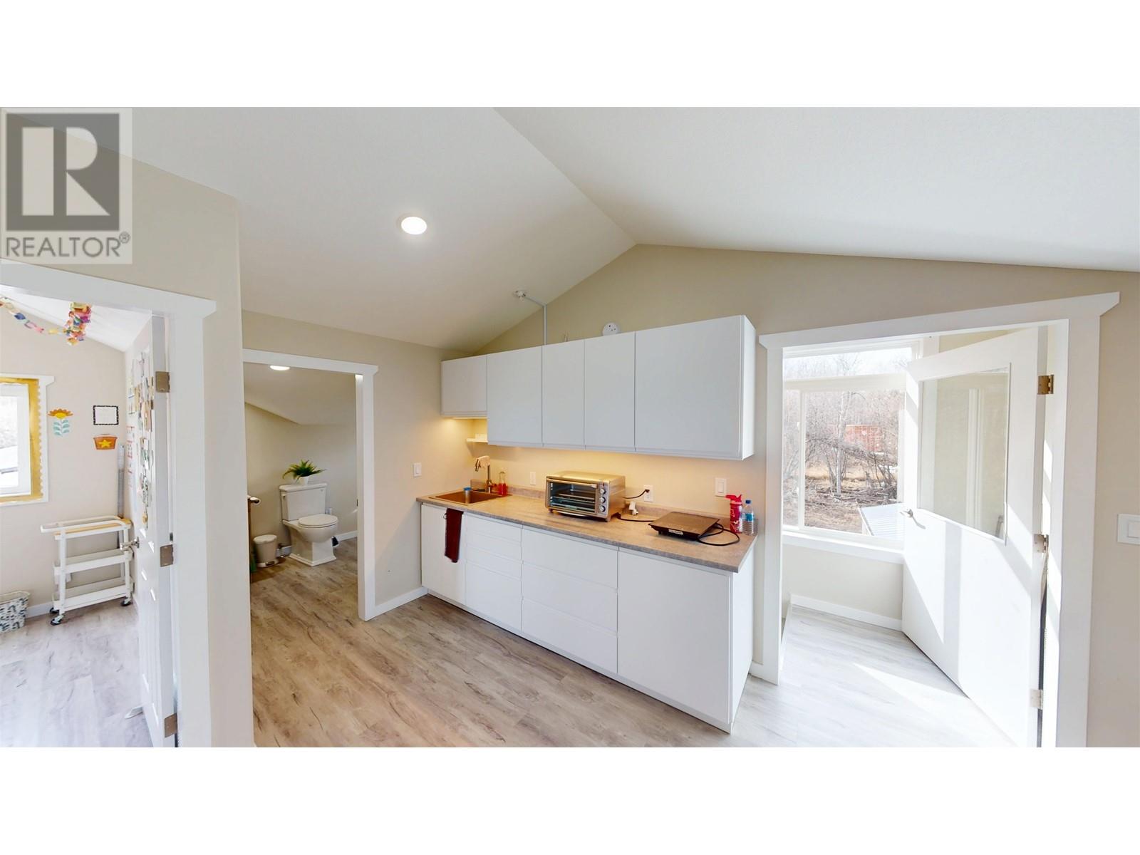 13610 WOLSEY SUBDIV, Charlie Lake