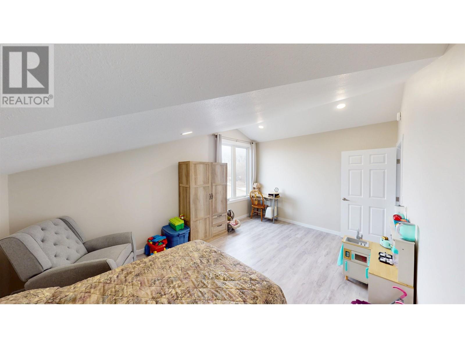 13610 WOLSEY SUBDIV, Charlie Lake