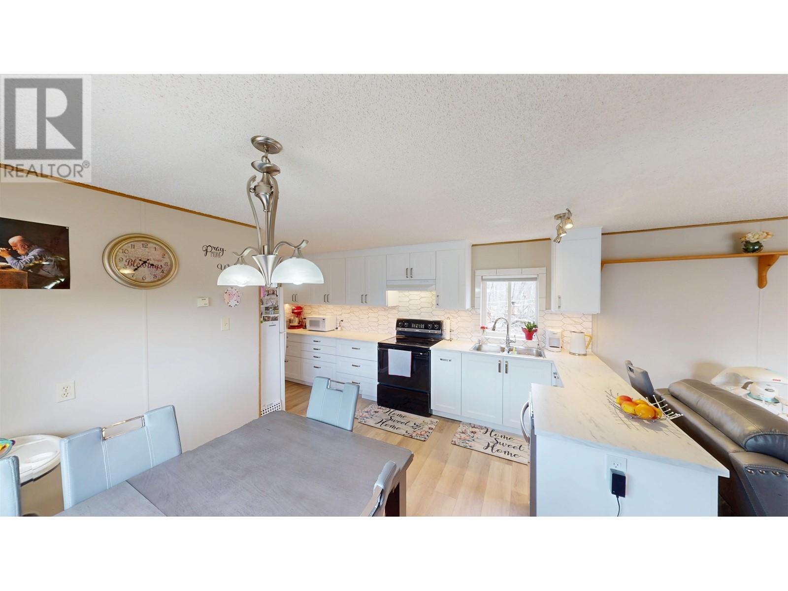 13610 WOLSEY SUBDIV, Charlie Lake