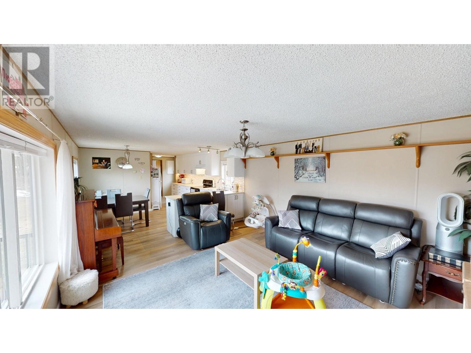 13610 WOLSEY SUBDIV, Charlie Lake
