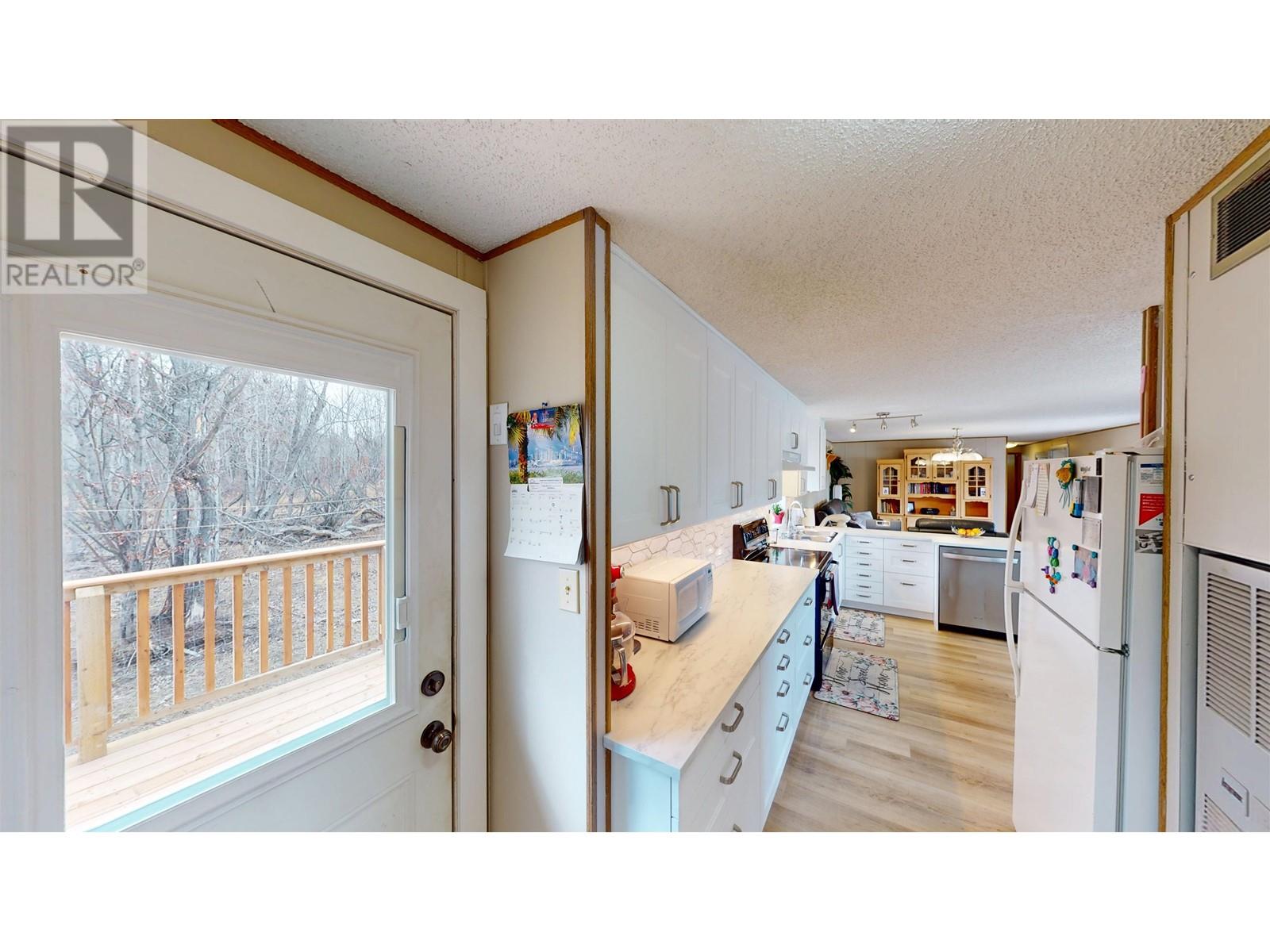 13610 WOLSEY SUBDIV, Charlie Lake