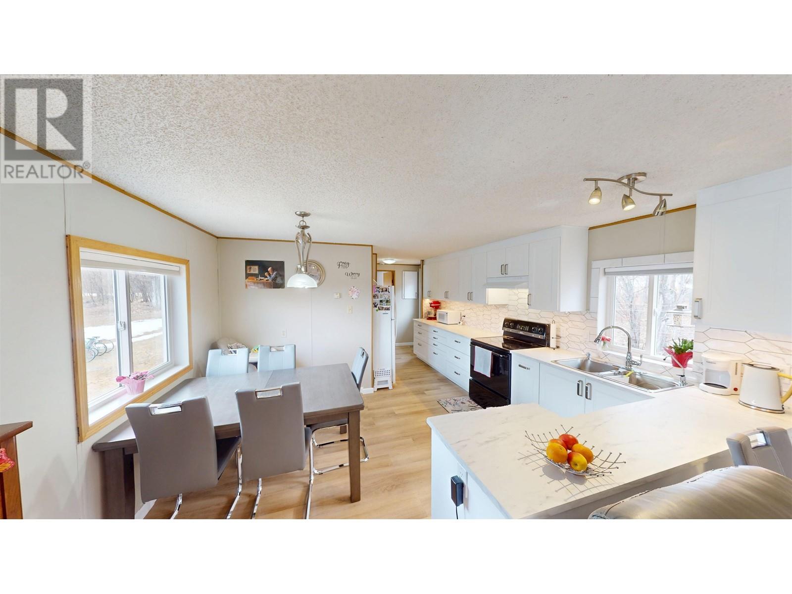 13610 WOLSEY SUBDIV, Charlie Lake
