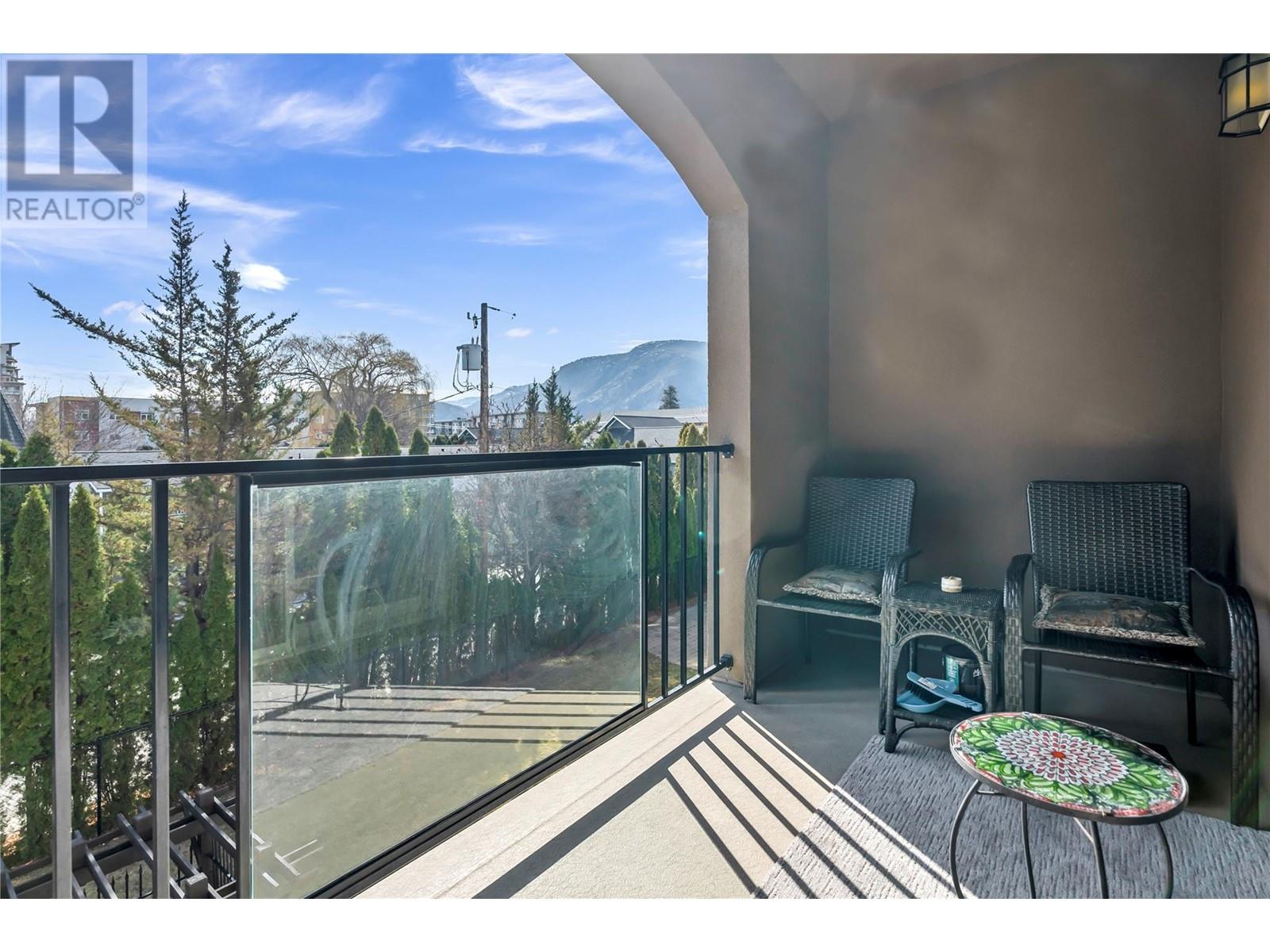208 250 Waterford Avenue, Penticton