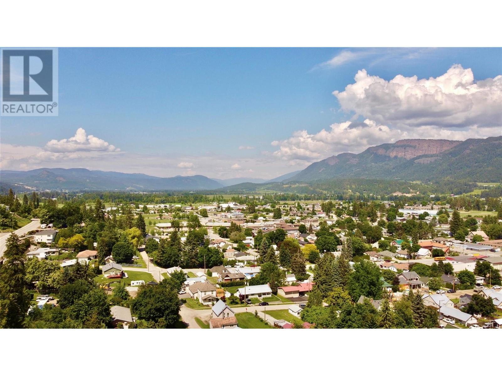 102 806 Cliff Avenue, Enderby
