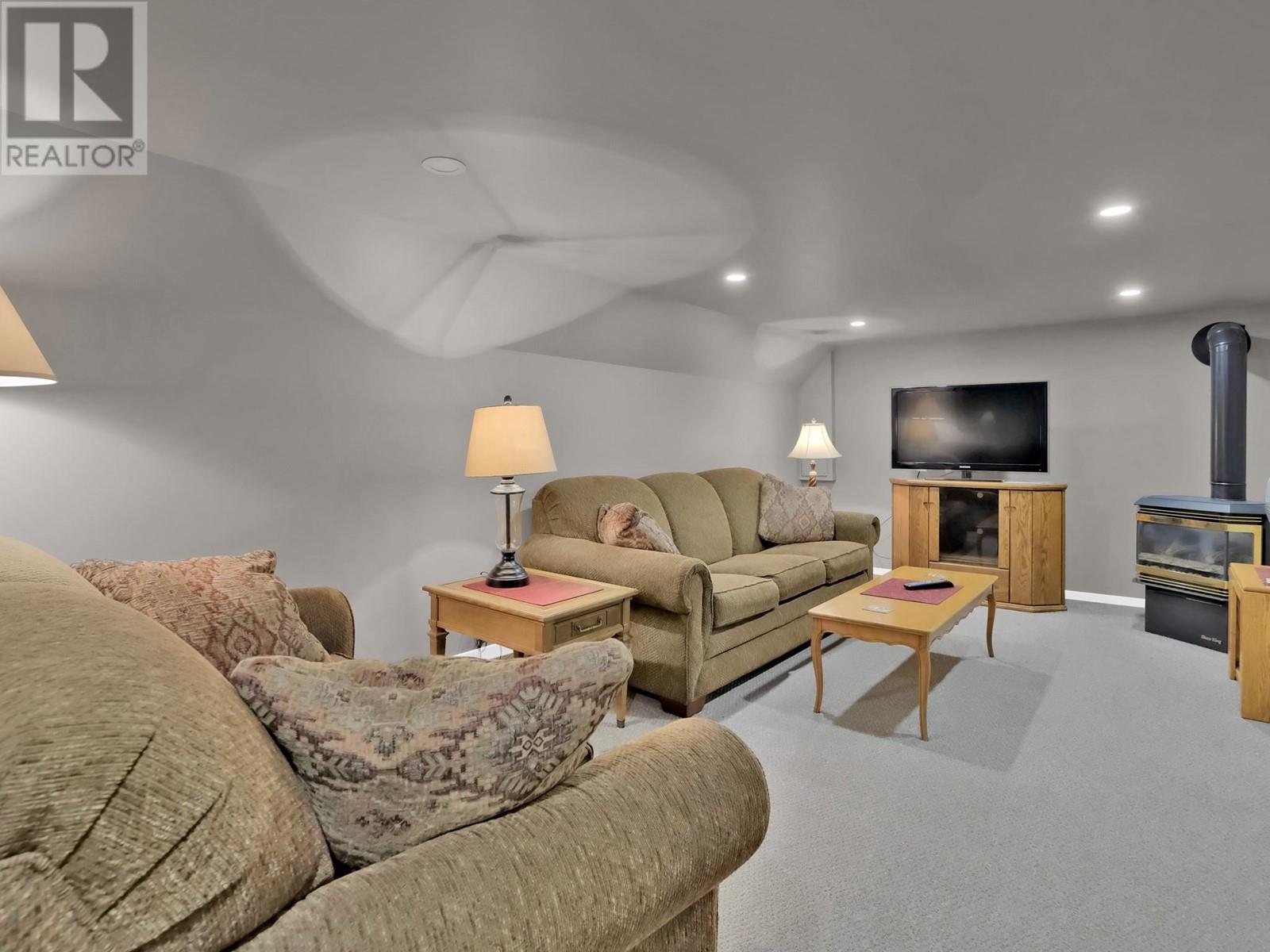15014 KATO Street, Summerland