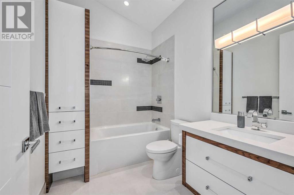 Single Family House for Sale in   Avenue NE Winston Heights/Mountview Calgary 