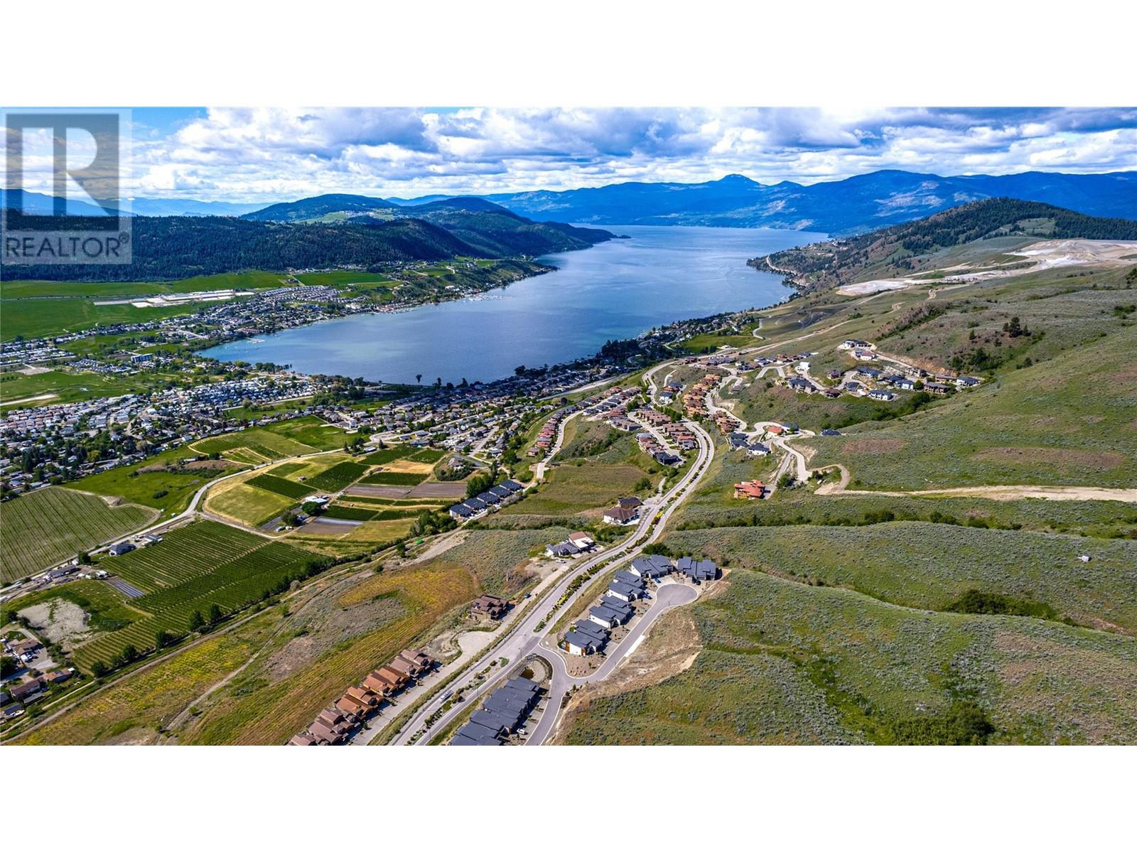 34 595 Vineyard Way North Way, Vernon