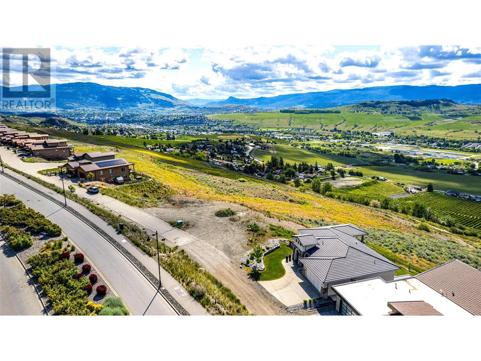34 595 Vineyard Way North Way, Vernon