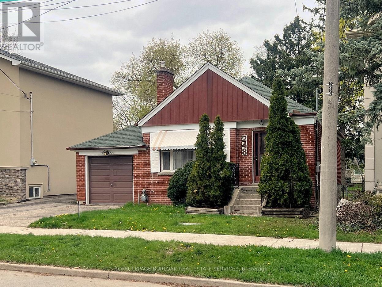 Photo 11 of 248 Florence Avenue, Toronto ON