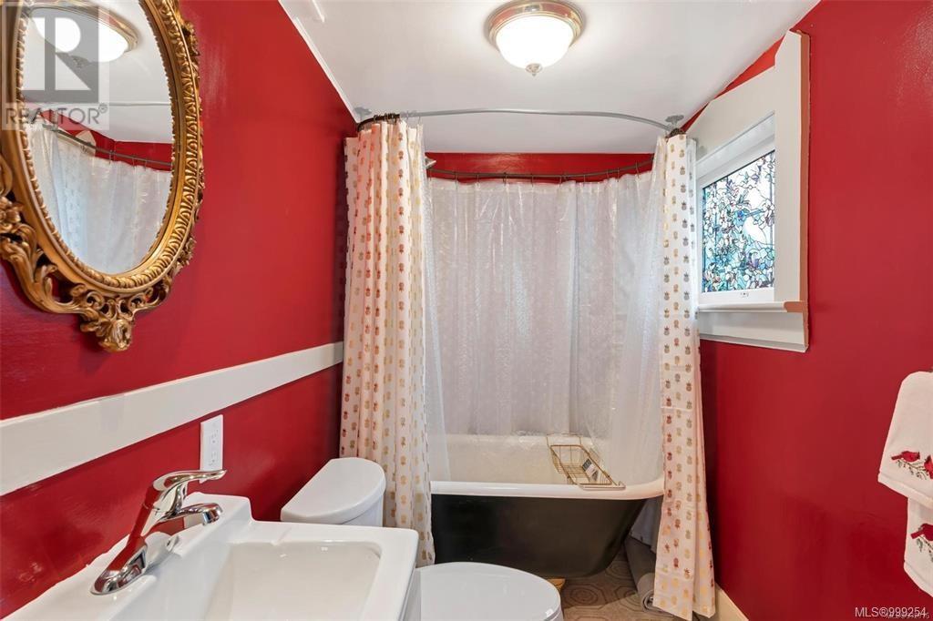 516 Su'it St, Victoria