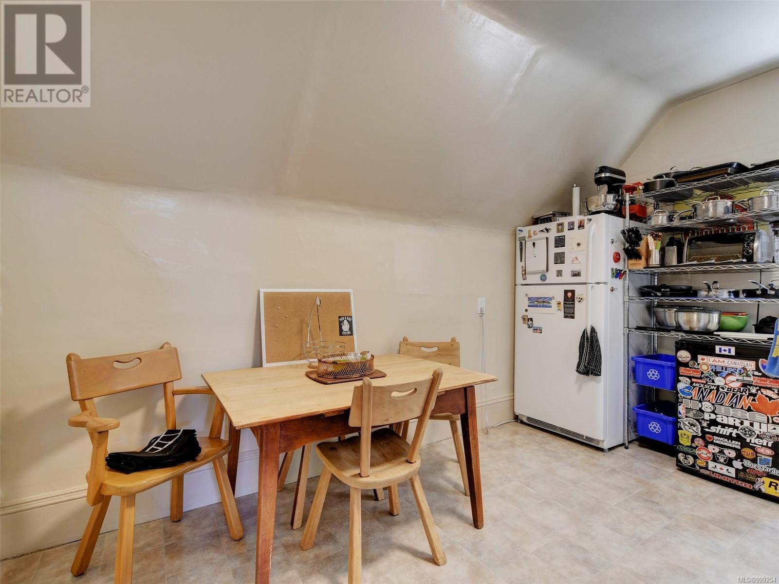516 Su'it St, Victoria