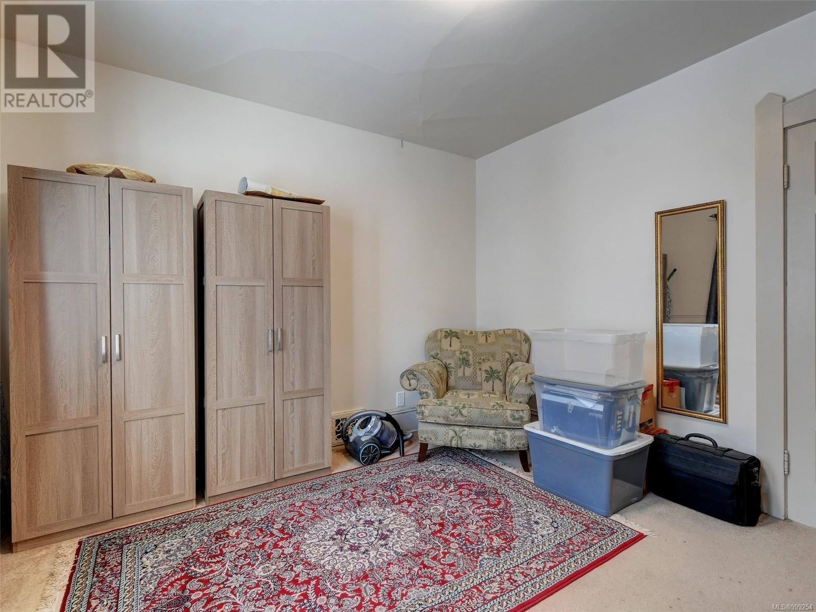 516 Su'it St, Victoria