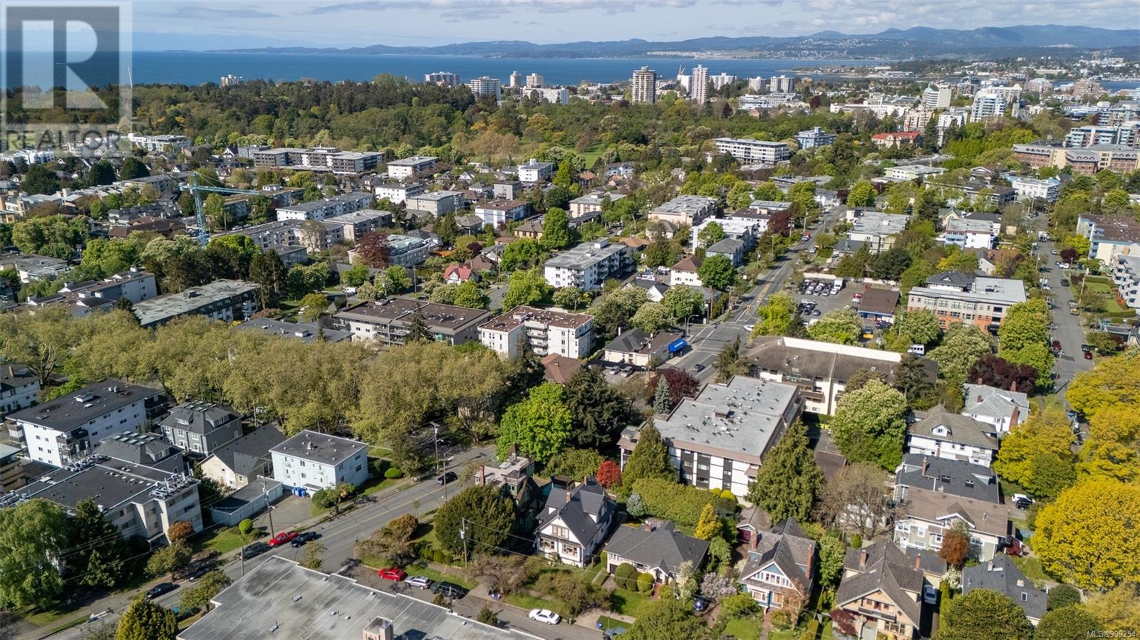 516 Su'it St, Victoria