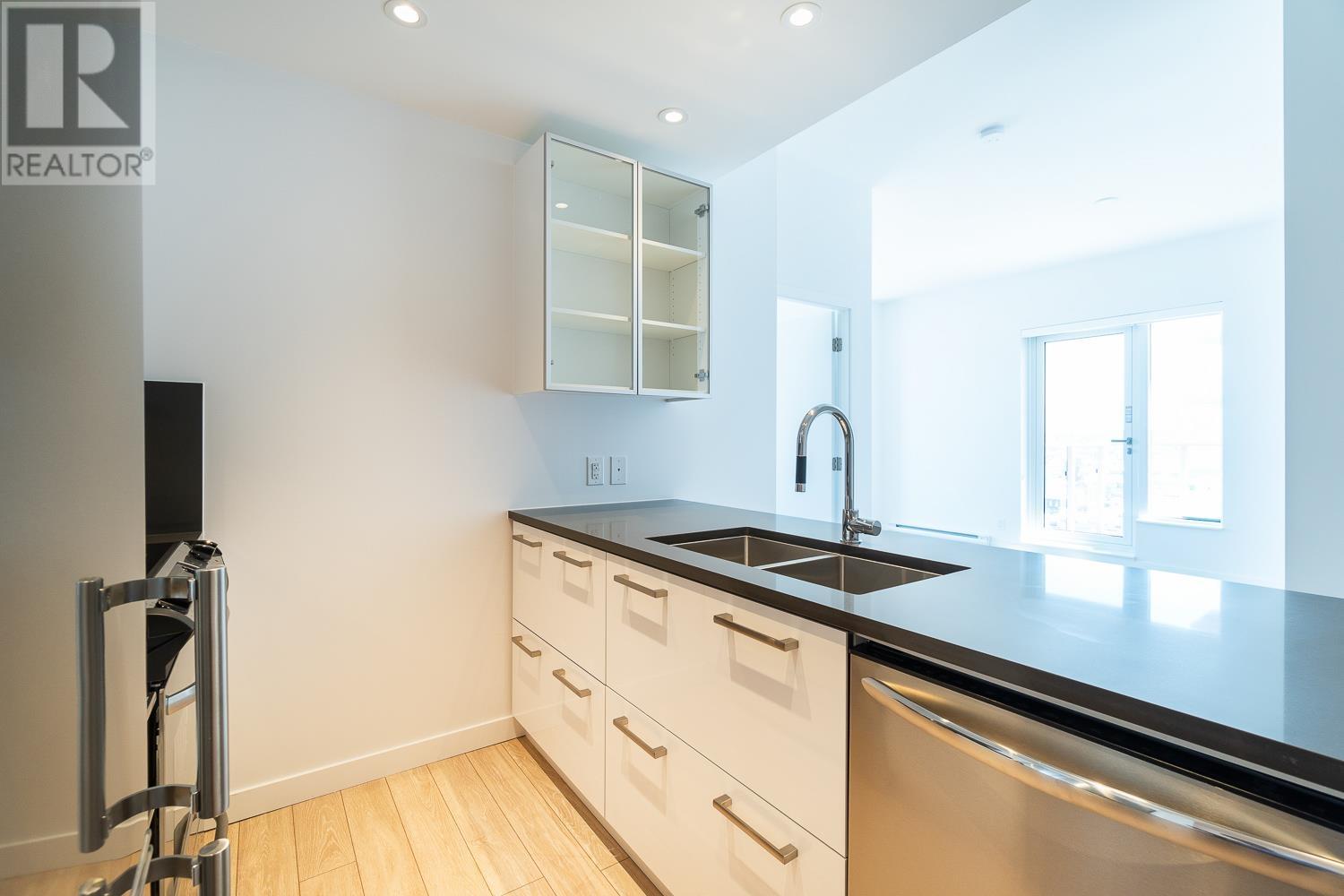 PH9 955 E HASTINGS STREET, Vancouver real estate listing R3005646