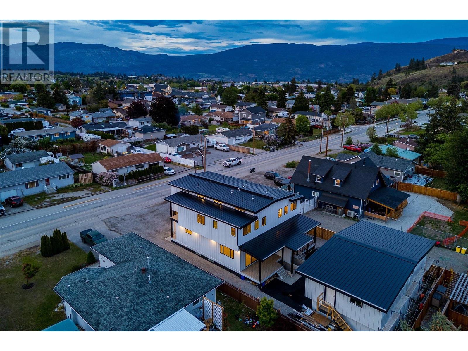  10907 Prairie Valley Road, Summerland