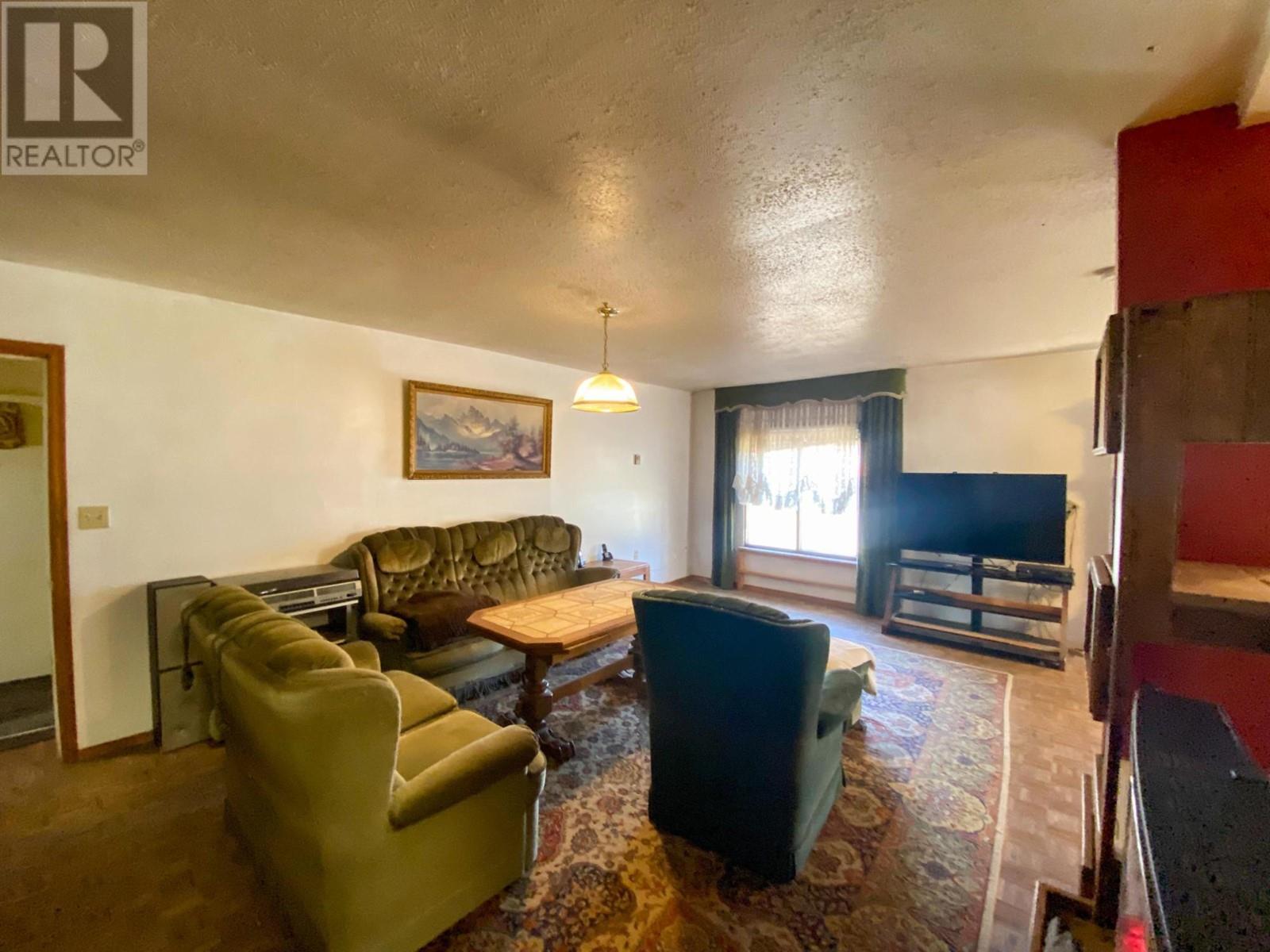 705 MAIN Street, Lillooet